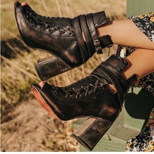 Freebird Eagle distressed lace up look Leather Ankle peep toe Booties 8 boho